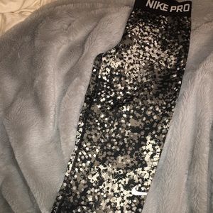 Nike Pro crop leggings